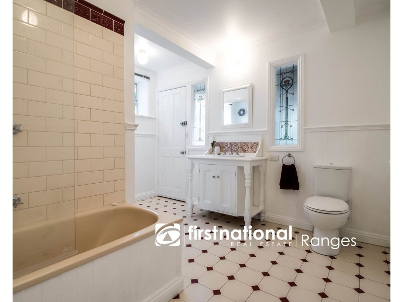 5 Birdwood Avenue, Upwey VIC 3158