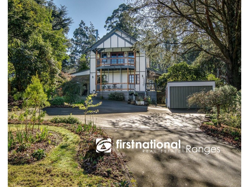 18 School Road, Olinda VIC 3788