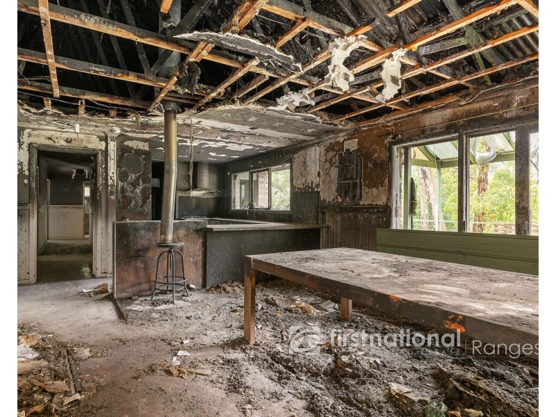 8 Moola Road, Cockatoo VIC 3781