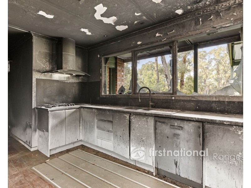 8 Moola Road, Cockatoo VIC 3781