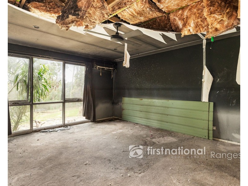 8 Moola Road, Cockatoo VIC 3781