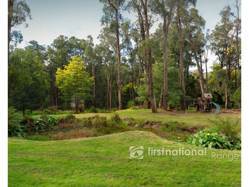 8 Moola Road, Cockatoo VIC 3781