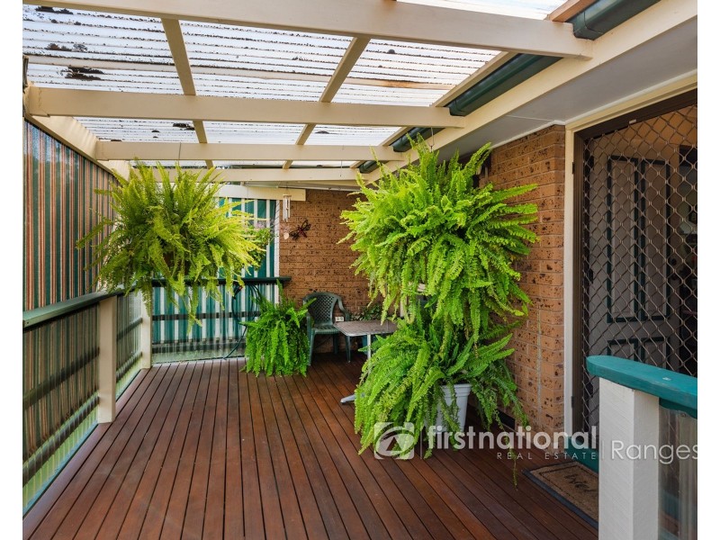 10 Devon Avenue, Cockatoo VIC 3781