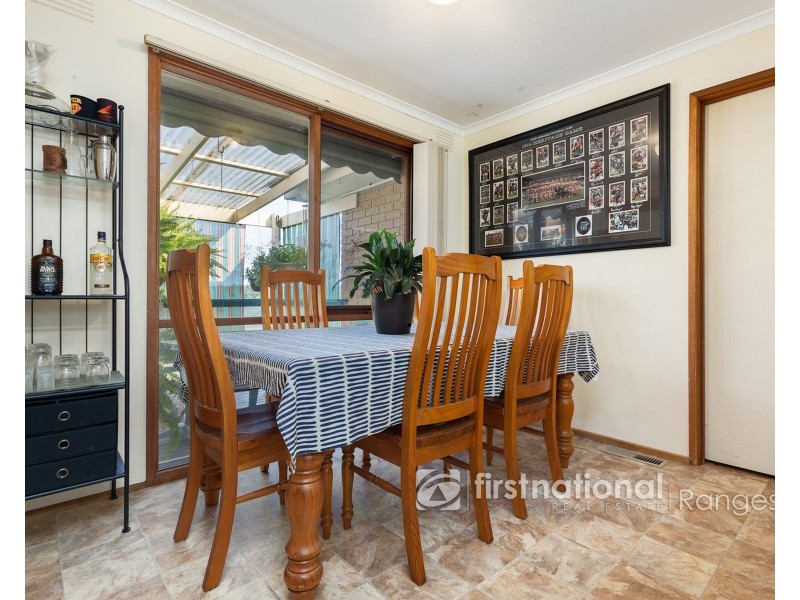10 Devon Avenue, Cockatoo VIC 3781