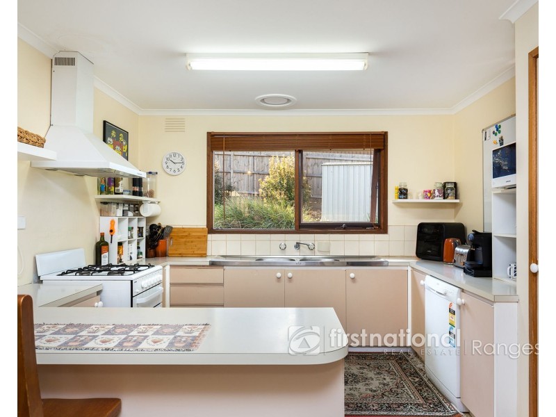 10 Devon Avenue, Cockatoo VIC 3781