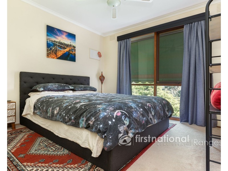 10 Devon Avenue, Cockatoo VIC 3781