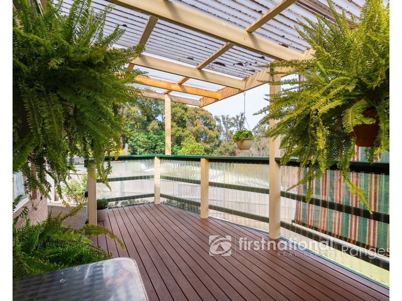 10 Devon Avenue, Cockatoo VIC 3781