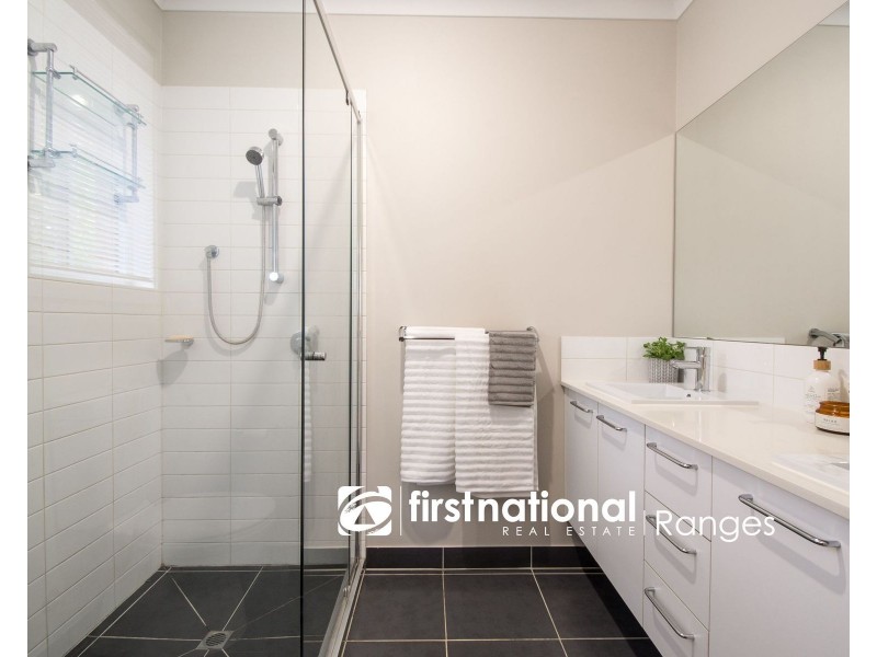 68 Evans Drive, Croydon VIC 3136