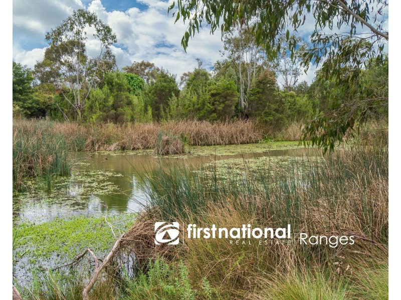 68 Evans Drive, Croydon VIC 3136