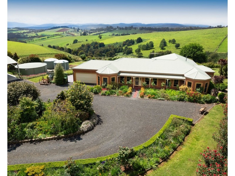 265 Mountain Road, Gembrook VIC 3783