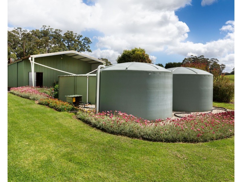 265 Mountain Road, Gembrook VIC 3783