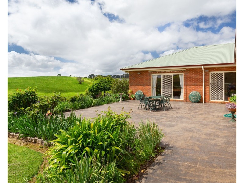 265 Mountain Road, Gembrook VIC 3783