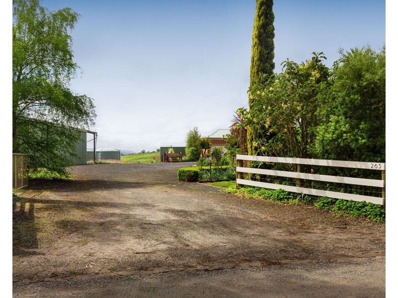 265 Mountain Road, Gembrook VIC 3783