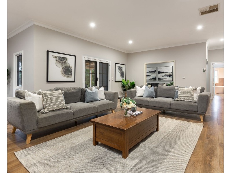 5 Francis Street, Cockatoo VIC 3781