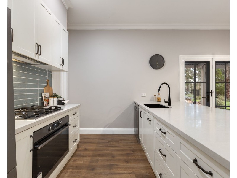 5 Francis Street, Cockatoo VIC 3781