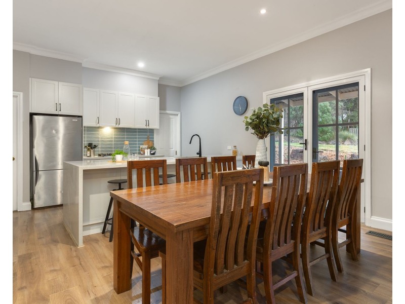 5 Francis Street, Cockatoo VIC 3781