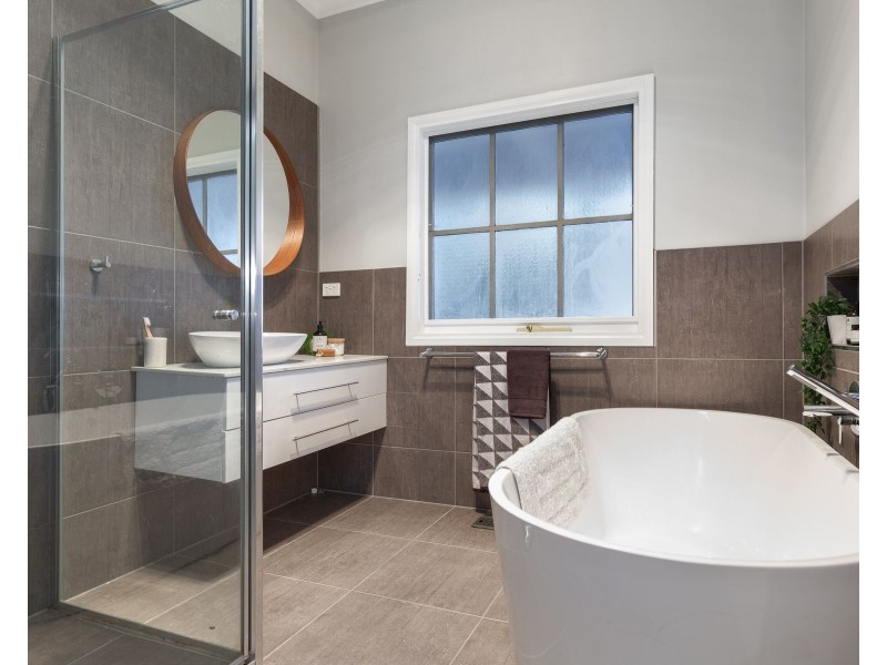 5 Francis Street, Cockatoo VIC 3781