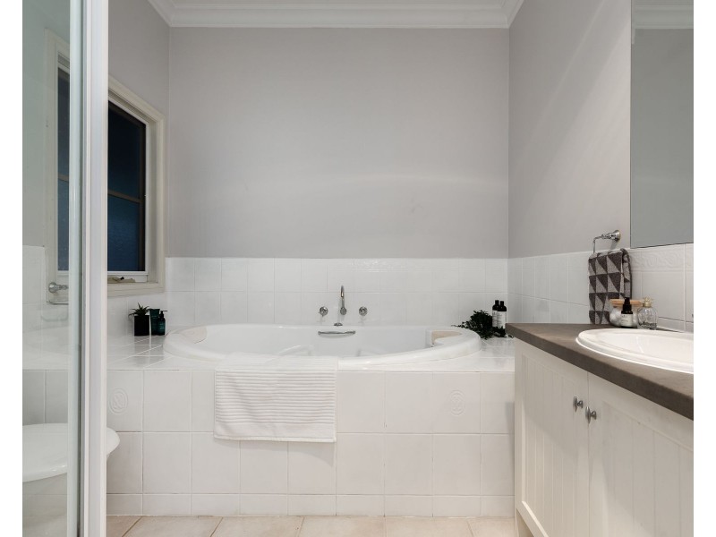 5 Francis Street, Cockatoo VIC 3781