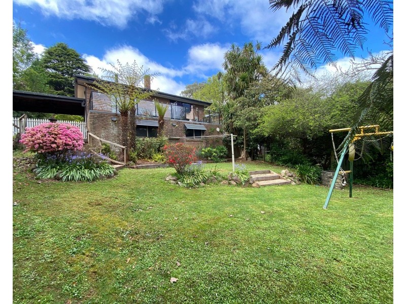 20 Charman Avenue, Emerald VIC 3782
