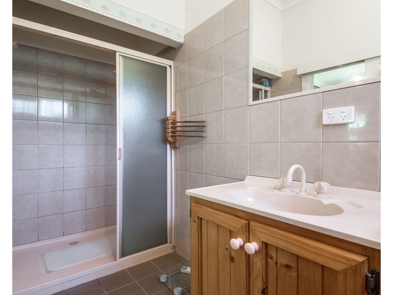 4-6 The Avenue, Upwey VIC 3158