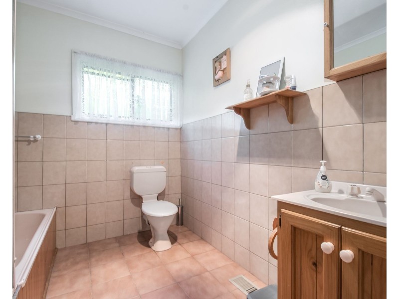 4-6 The Avenue, Upwey VIC 3158