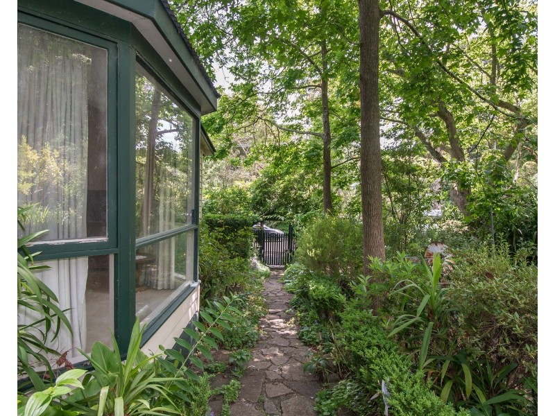 4-6 The Avenue, Upwey VIC 3158