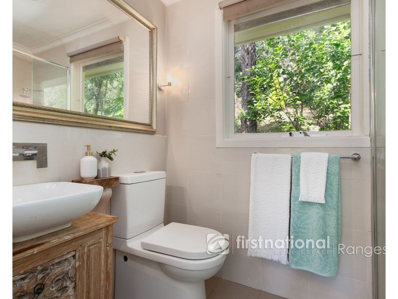 1 Yurnga Avenue, Olinda VIC 3788