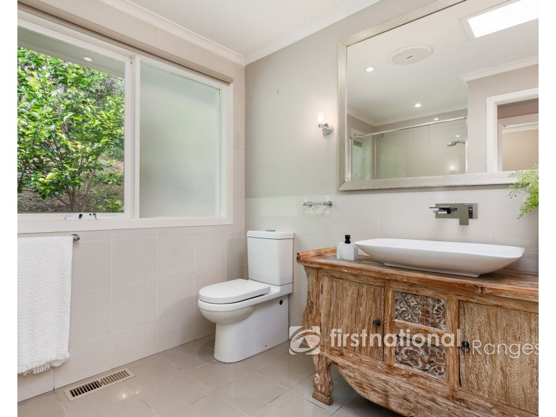 1 Yurnga Avenue, Olinda VIC 3788