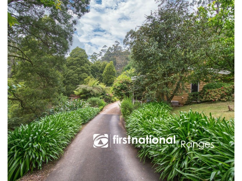 9 Woodlands Avenue, Sassafras VIC 3787
