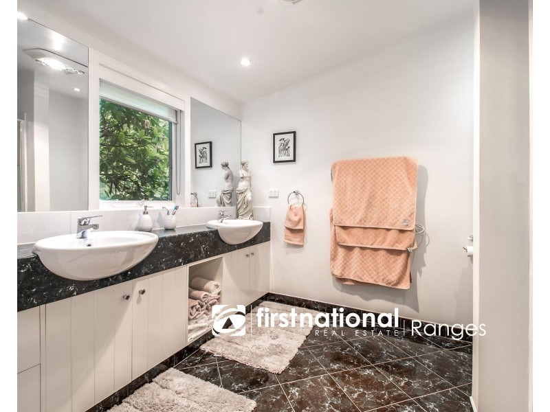 9 Woodlands Avenue, Sassafras VIC 3787
