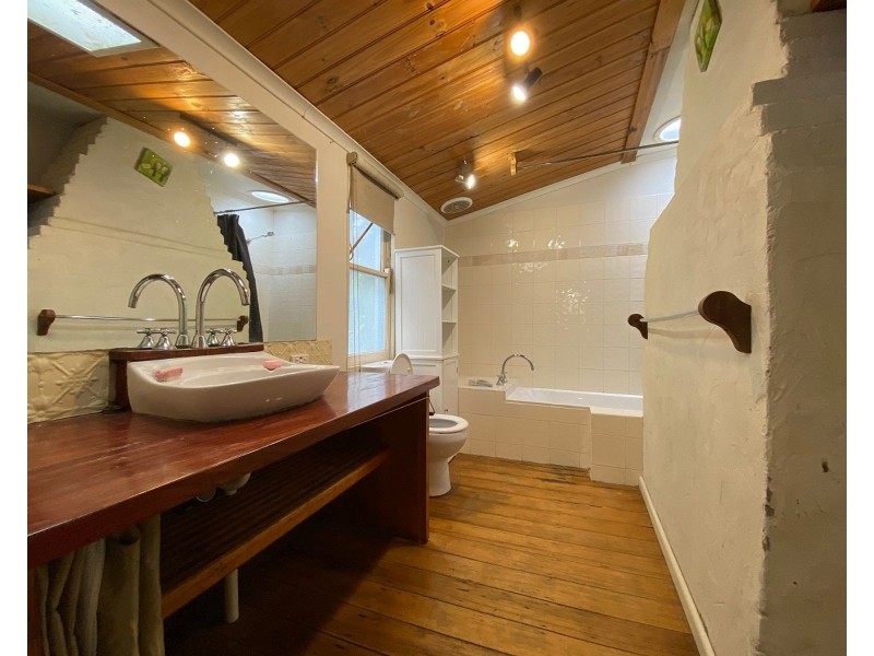 9 Glen Road, Cockatoo VIC 3781