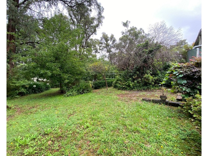 9 Glen Road, Cockatoo VIC 3781