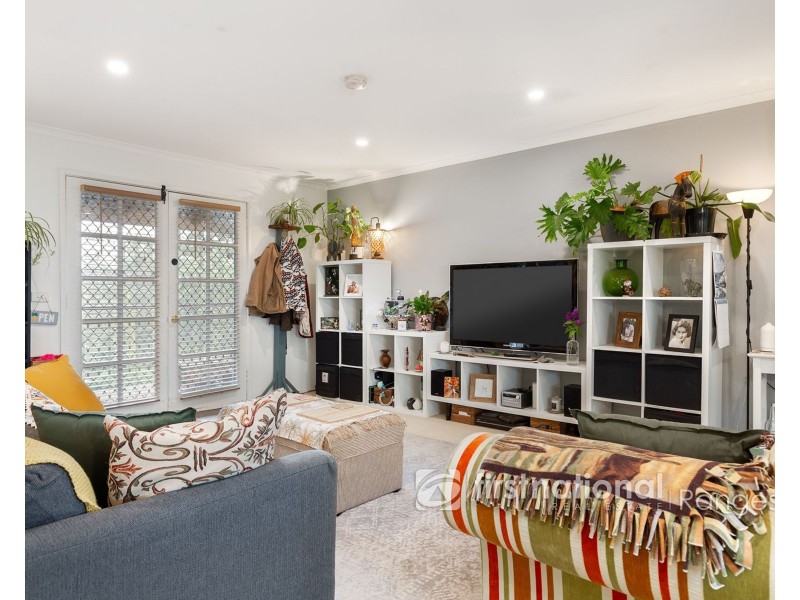 18 Devon Avenue, Cockatoo VIC 3781