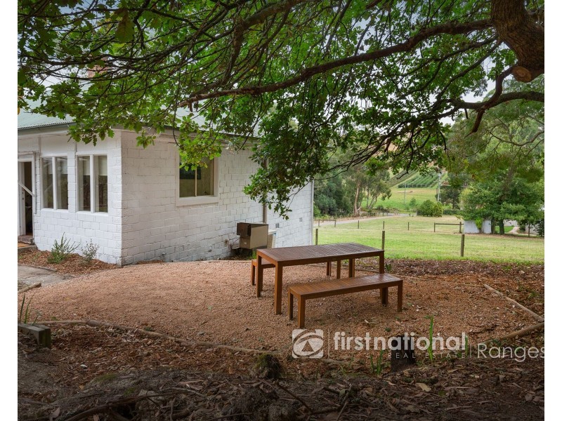 240 Woori Yallock Road, Cockatoo VIC 3781