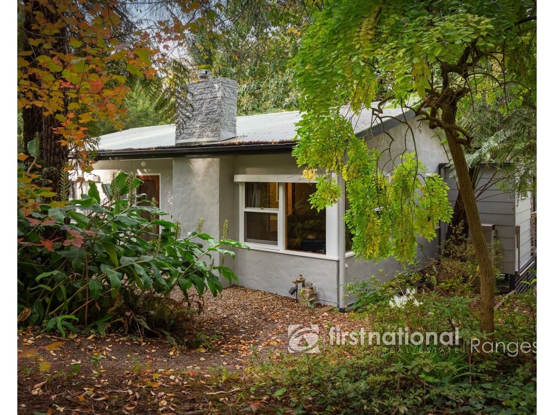 4 Suffolk Avenue, Cockatoo VIC 3781