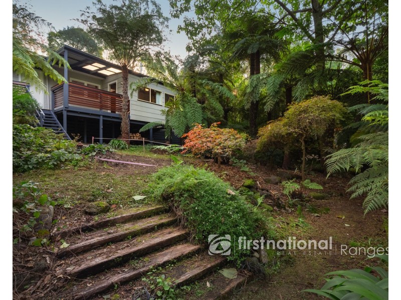 4 Suffolk Avenue, Cockatoo VIC 3781