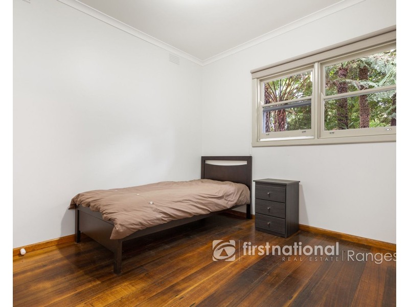 4 Suffolk Avenue, Cockatoo VIC 3781