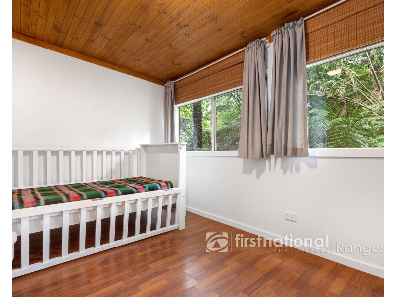 4 Suffolk Avenue, Cockatoo VIC 3781