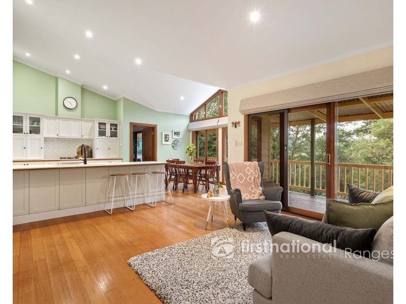 50 Bellbird Crescent, Emerald VIC 3782