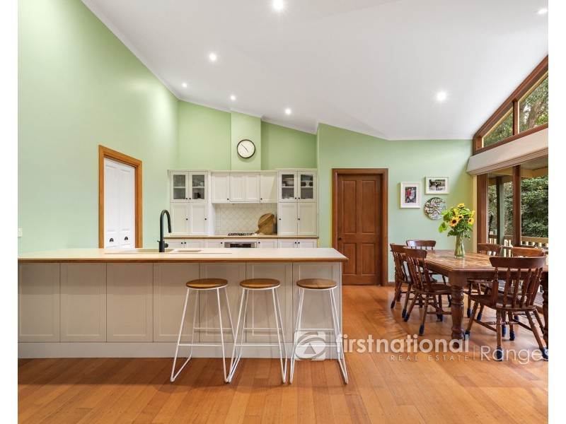 50 Bellbird Crescent, Emerald VIC 3782