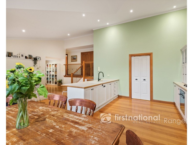 50 Bellbird Crescent, Emerald VIC 3782