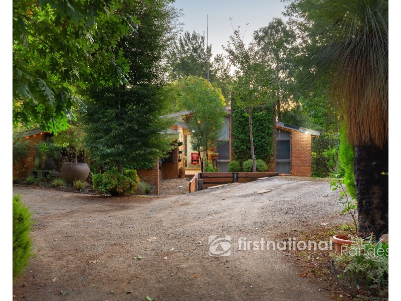 2 Sunnyside Terrace, Emerald VIC 3782