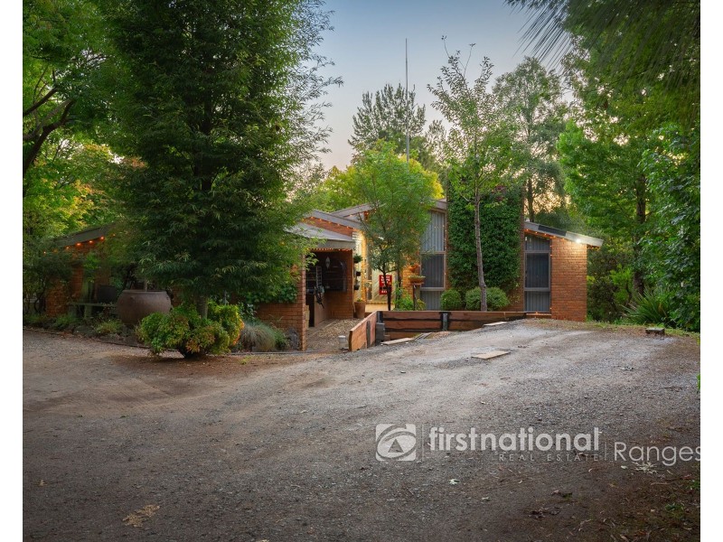 2 Sunnyside Terrace, Emerald VIC 3782