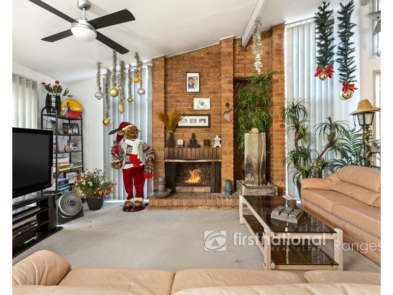 2 Sunnyside Terrace, Emerald VIC 3782