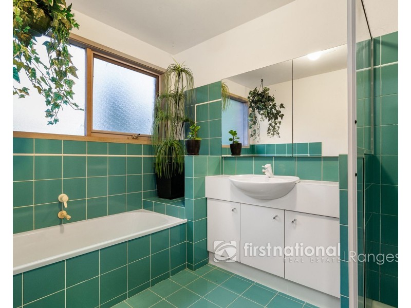 2 Sunnyside Terrace, Emerald VIC 3782