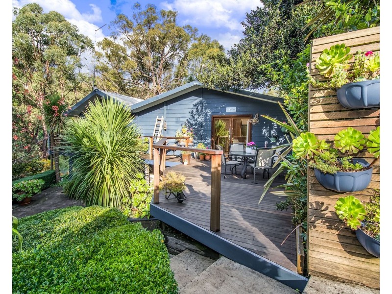 17 Fern Gully Road, Cockatoo VIC 3781