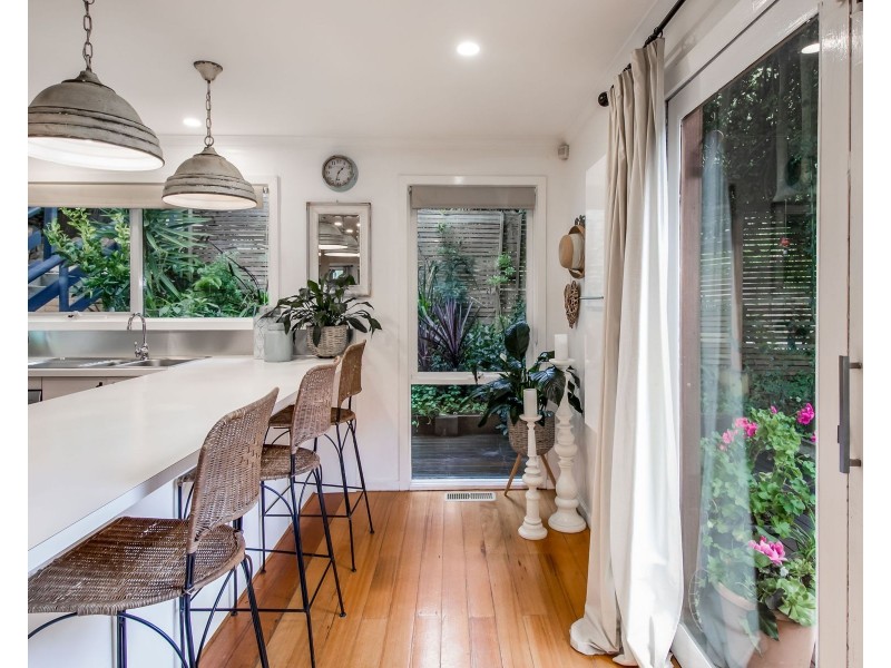17 Fern Gully Road, Cockatoo VIC 3781