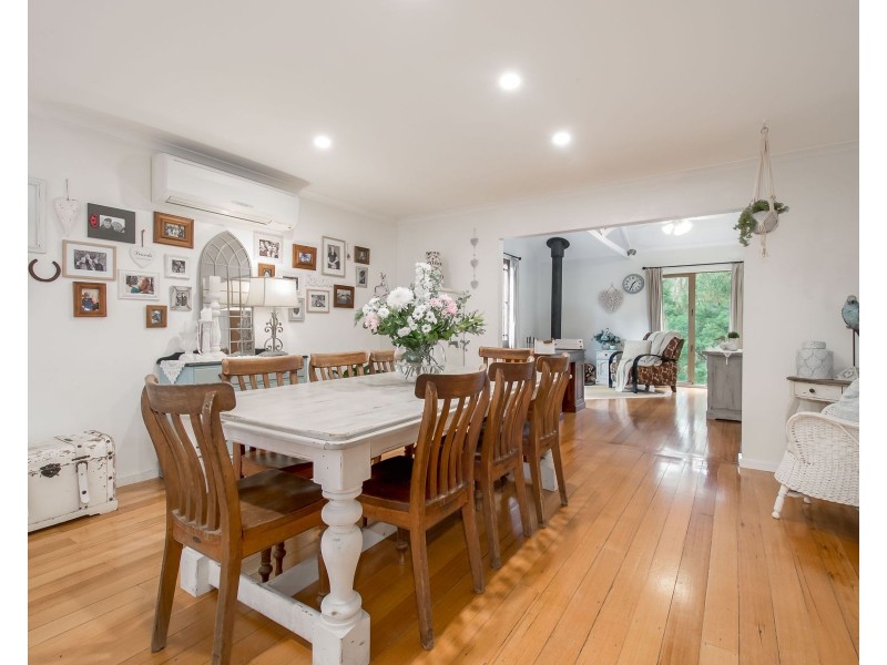 17 Fern Gully Road, Cockatoo VIC 3781