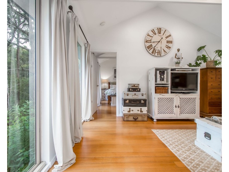 17 Fern Gully Road, Cockatoo VIC 3781
