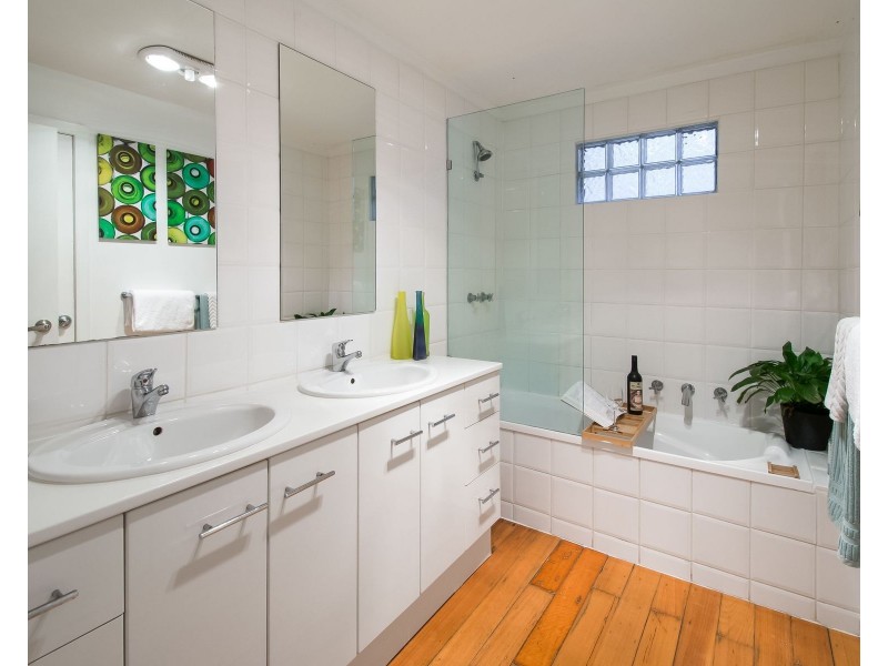 17 Fern Gully Road, Cockatoo VIC 3781